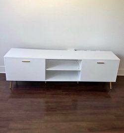 Beautiful White Contemporary Furniture