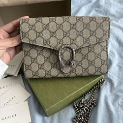 Gucci Dionysus wallet on chain