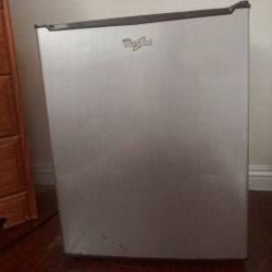 Whirhpool Small Refrigerator 