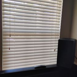Samsung Sound Bar And Subwoofer 
