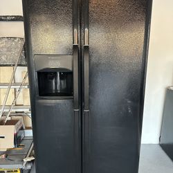 Frigidaire Fridge 