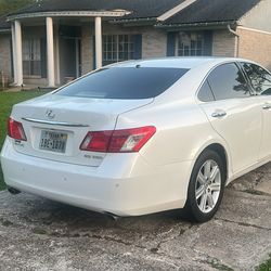 Lexus ES-350 perla