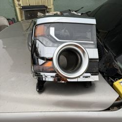 16 To 18 Silverado Headlight 