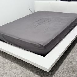 Queen Size Platform Bed
