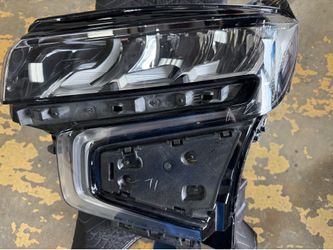 21-25 suburban-Tahoe driver headlight