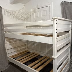 Bunk bed w/ stair case