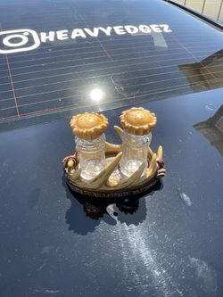 Elk salt and pepper shakers