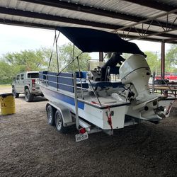 2003 Bay Master 22ft 