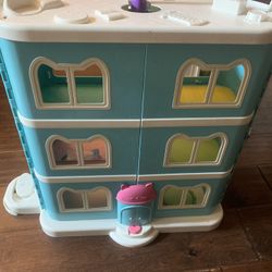 Dollhouse 