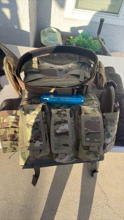 Condor and idogear plate carrier and belt
