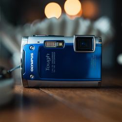 OLYMPUS TOUGH TG-610 digital camera