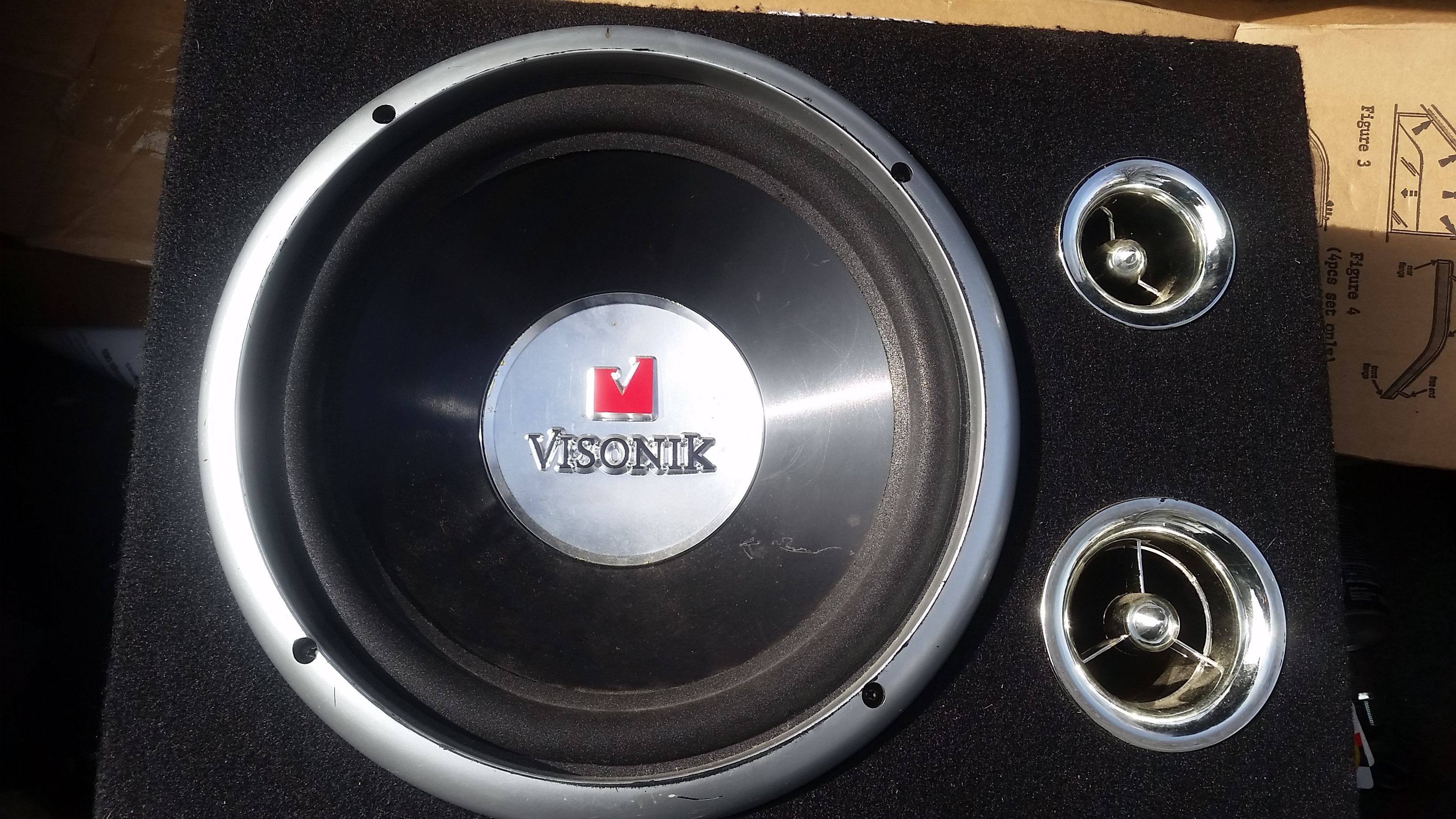 Visonik 10 inch sub woofer with built in amp