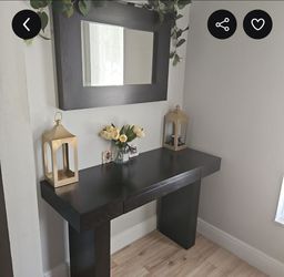 1 king mattresses, kitchen table, entry table