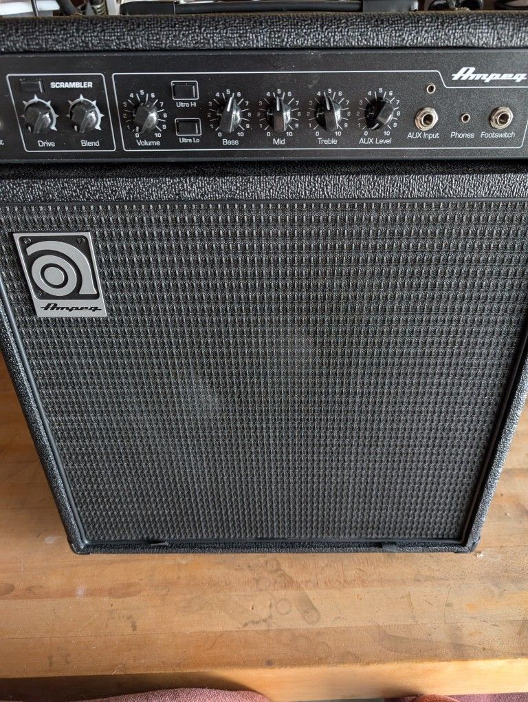 Ampeg BA 112-V2 Bass Amp