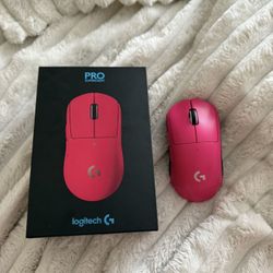 Logitech Pro Superligt with Glass Skates