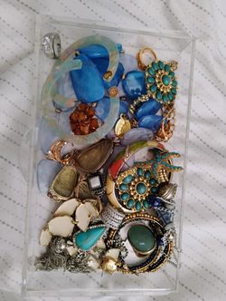 Small Variety Jewelry Lot 