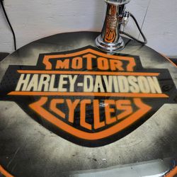 Harley Davidson Table And Stools