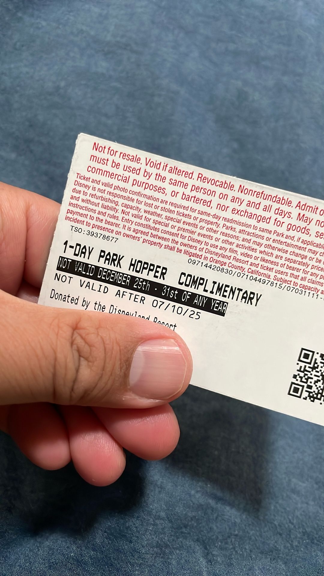 1-day Park Hopper Disneyland Ticket Exp 7/10/25