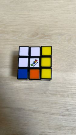 Rubik 3x3 Puzzle Cube Game With Stand Rubik's Hasbro Toy Original