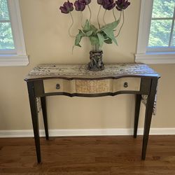 Console table with Flowers
