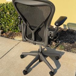 Herman Miller Aeron (size B) Office Chair/posture Fit Lumbar /excellent Condition