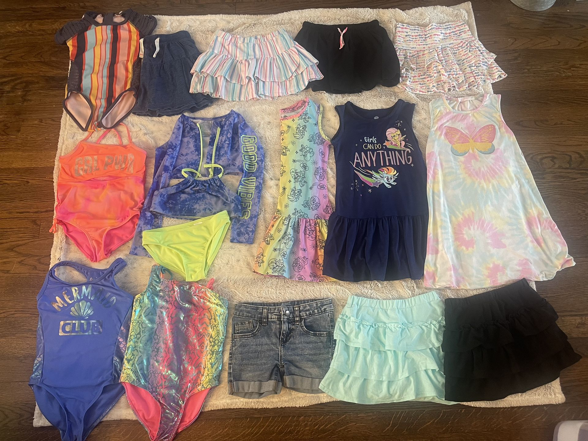GIRLS SIZE 6/6x BUNDLE OF CLOTHES