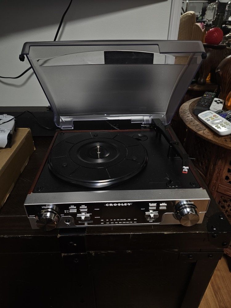 Crosley USB/SD Turntable CR6007A