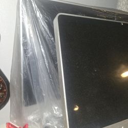 2 Apple Desktop Computers