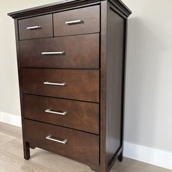 Cherry wood Finish Ckean Wood Chest Of Drawers