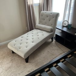 Chaise Lounge Chair