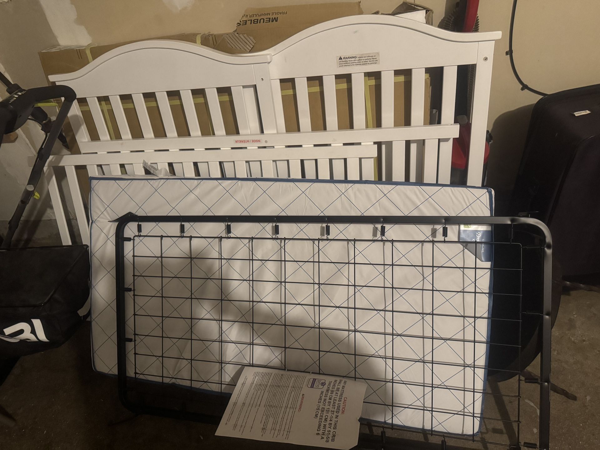 Baby crib NEW