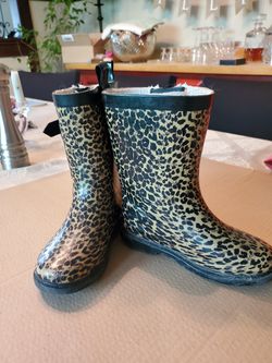 Little girls leopard rain boots size 12-13