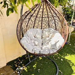 Egg Chair- Modern- Beautiful 