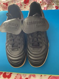 Umbro Indoor Soccer Shoes