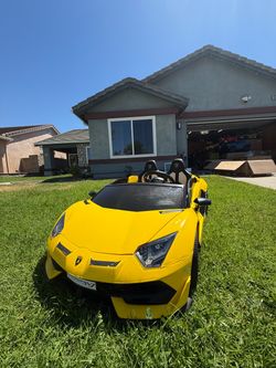 Lamborghini Aventador SVJ Kids Ride-On Car