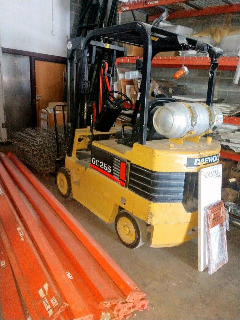 Daewoo forklift GREAT DEAL!!!