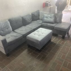 BRAND NEW SECTIONAL SOFA WITH STORAGE OTTOMAN 