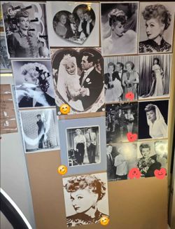 Lot of I love lucy photos: 
15 PHOTOS 
 🙂are 14×11
❤️ are 8×10 on cardstock paper 
The rest are all 8×10 prints .. A lot of them seem to be original