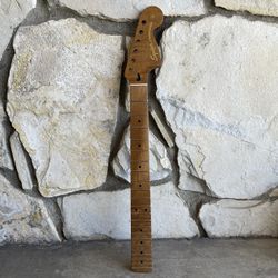 Roasted Maple Stratocaster Neck, 22 Frets with Large Headstock