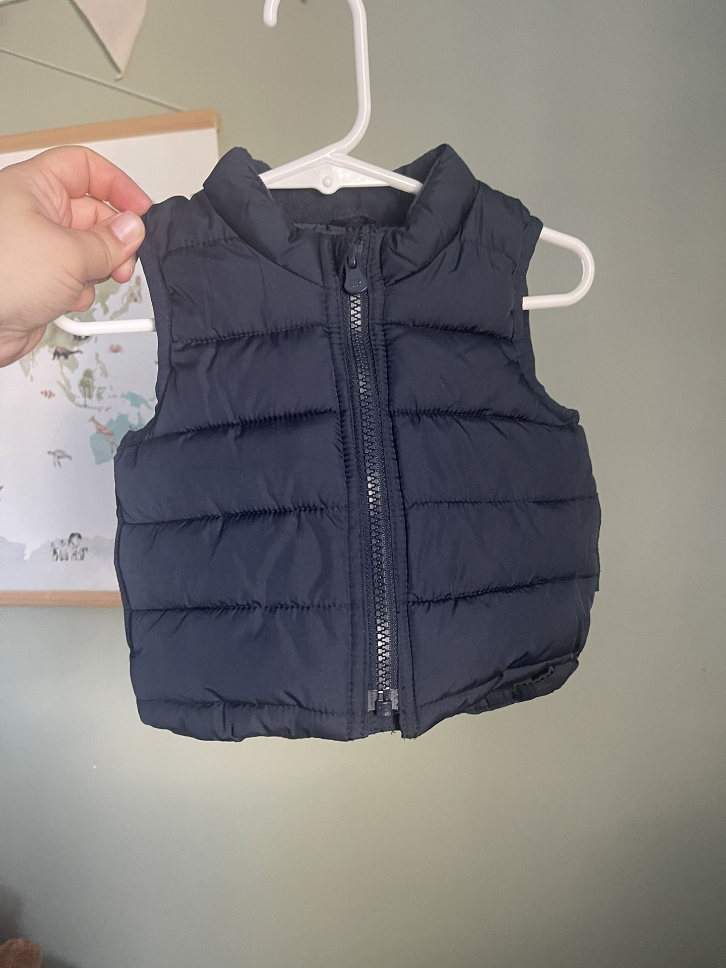 Baby Boy Puffer Vest GAP SIZE 6-12 Months