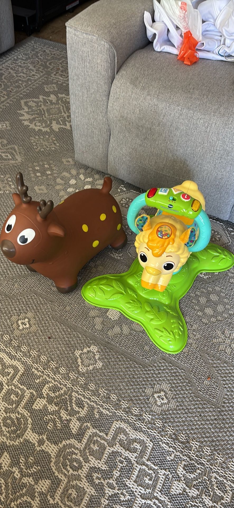 Toddlers Bounce And Ride Toys (2)