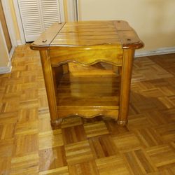 Mechanical end tables
