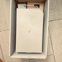 Verizon Internet Gateway (model WNC-CR200A, WiFi 6) 