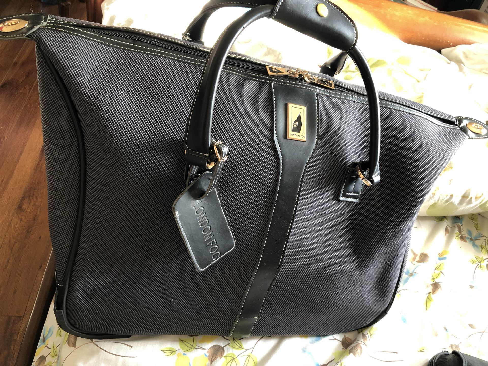 London Fog Carry On Baggage