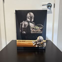 Star Wars Hot Toys The Mandalorian & Grogu Deluxe Set