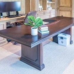 Conference / Dining / Big Table