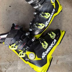 Nordica Speed Machine Ski Boots 110 (27/27.5)
