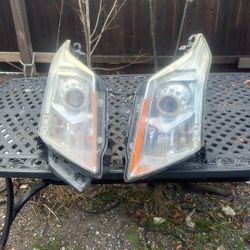 2016 Cadillac SRX Headlights
