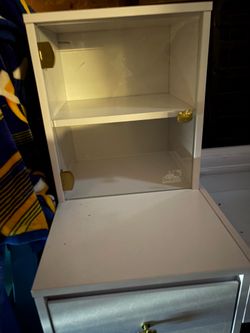 Hello kitty vanity desk