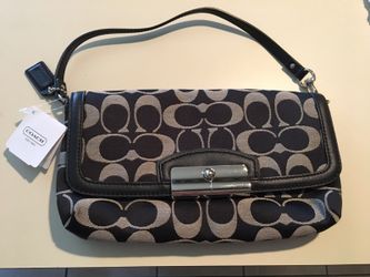 Coach wristlet, clutch
